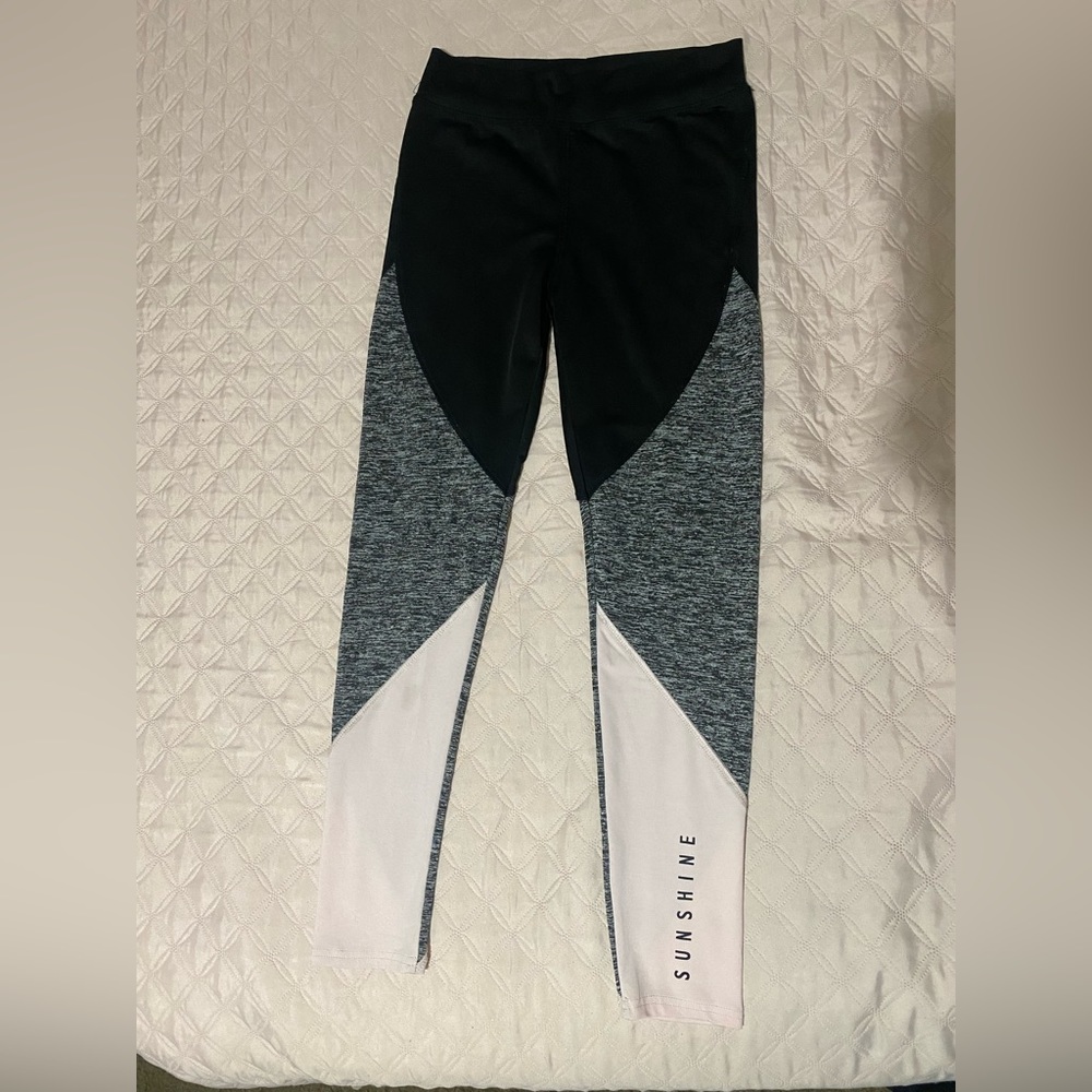 Girls legging | Size 11-12 | Color Black/Gray/Pink